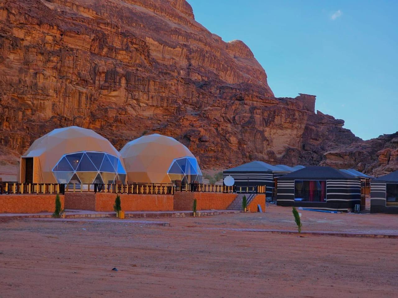 Sunrise Luxury Camp Hotell Wadi Rum Eksteriør bilde