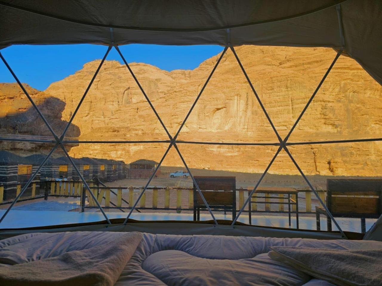 Sunrise Luxury Camp Hotell Wadi Rum Eksteriør bilde
