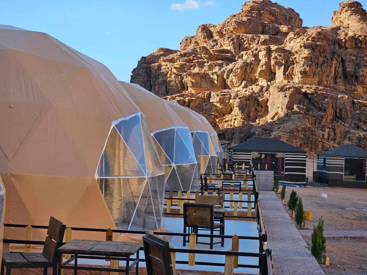 Sunrise Luxury Camp Hotell Wadi Rum Eksteriør bilde